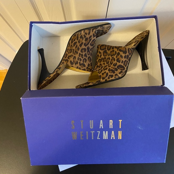 EUC Stuart Weitzman Suede Leopard Print Slides size 8 - Picture 9 of 10